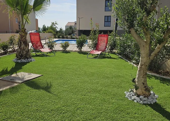Oleandar With Pool 80 Meters From The - By Ta Leut Agency Appartement