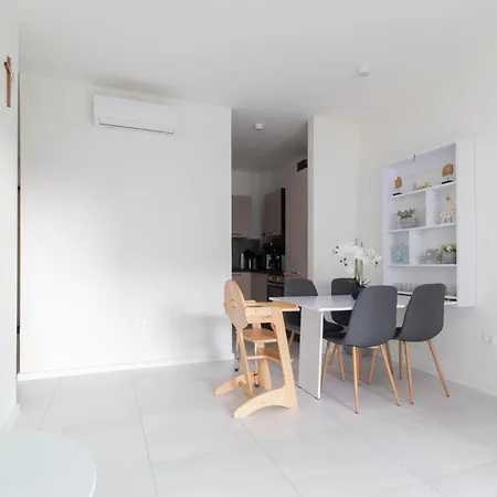 Oleandar With Pool 80 Meters From The - By Ta Leut Agency Apartment