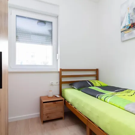 Apartment Oleandar With Pool 80 Meters From The - By Ta Leut Agency Privlaka (Zadar)